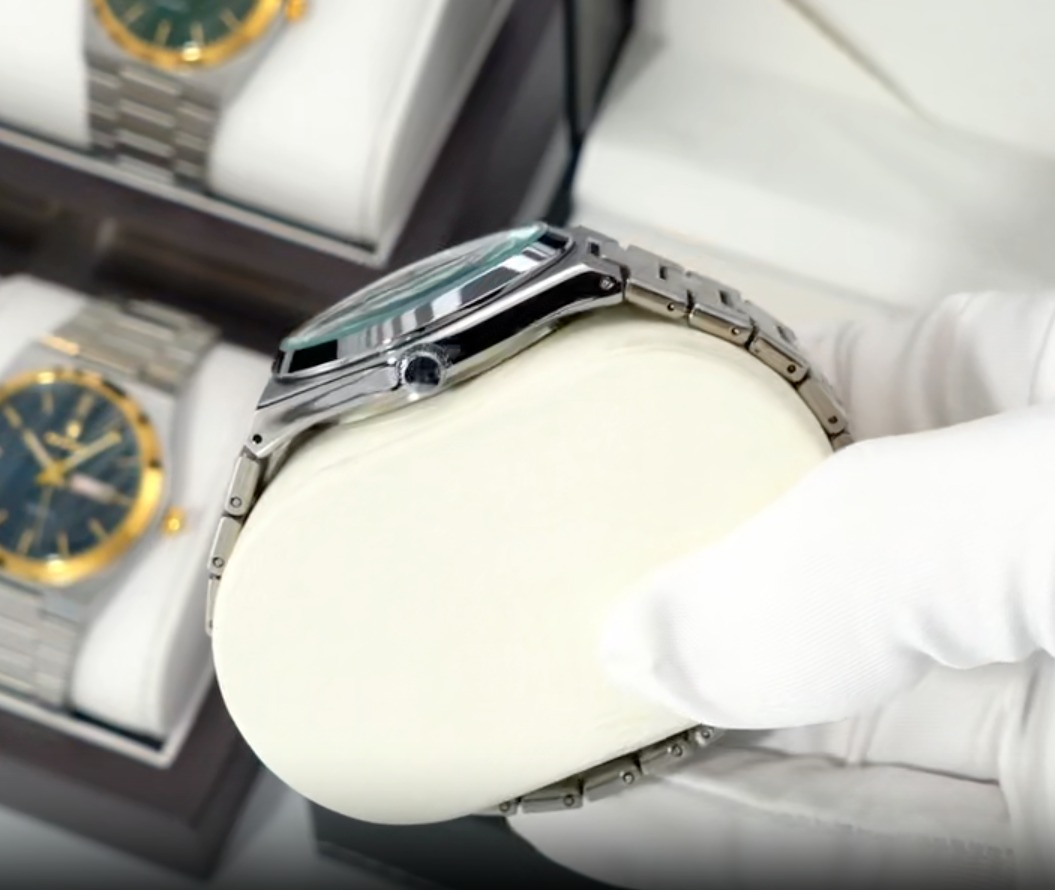 Poedagar Watch | Butterfly Clasp - White - Image 4